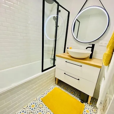 아파트 Lumineux 2 - Quartier Calme Au Pied Du Metro *